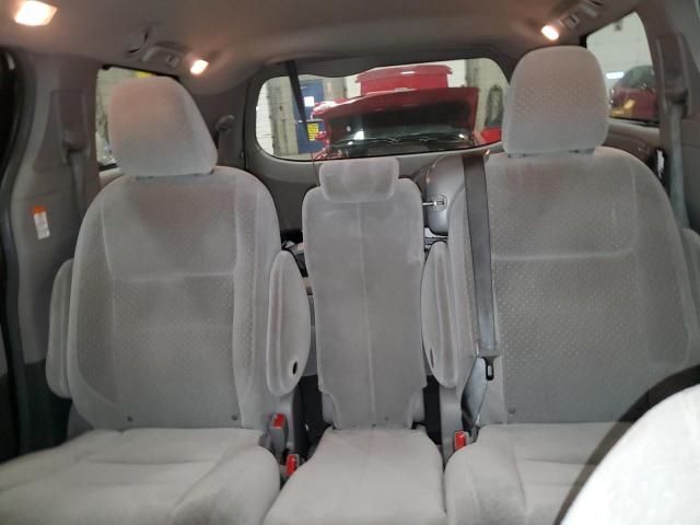 2017 Toyota Sienna le