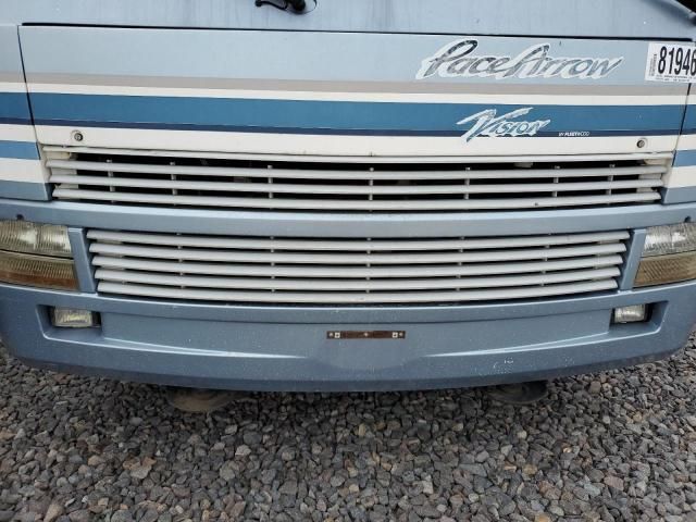 1999 Fleetwood 1999 Ford F550 Super Duty Stripped Chassis
