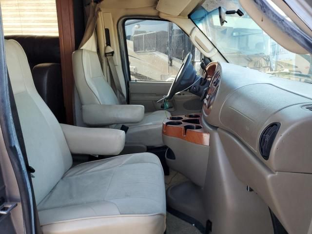 2006 Ford Econoline E450 Super Duty Cutaway Van