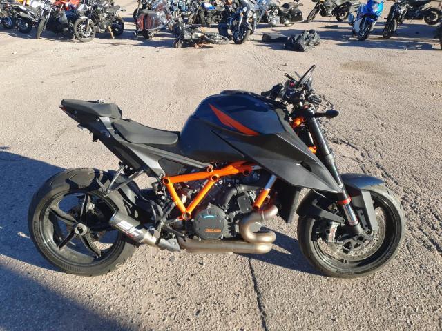 2021 KTM 1290 Super Duke R