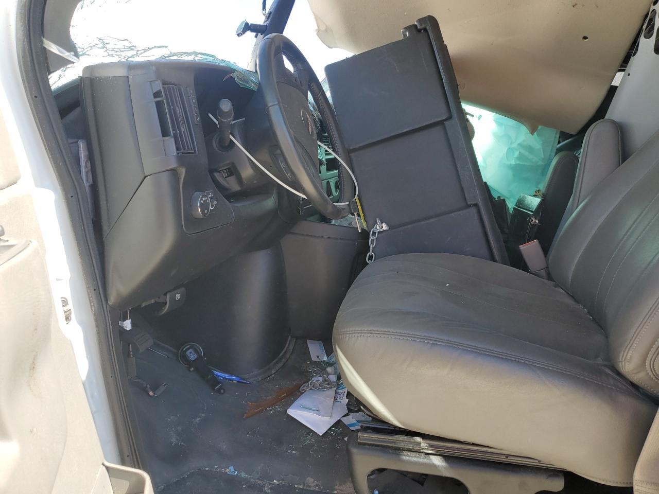 2023 GMC Savana 2500 Utility / Service van
