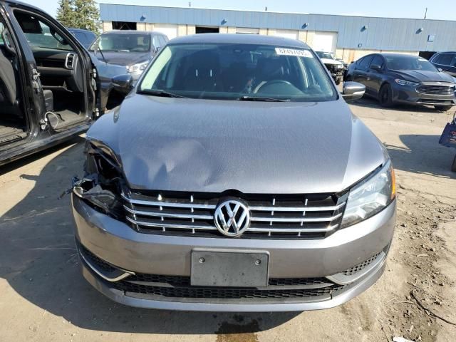 2015 Volkswagen Passat SE