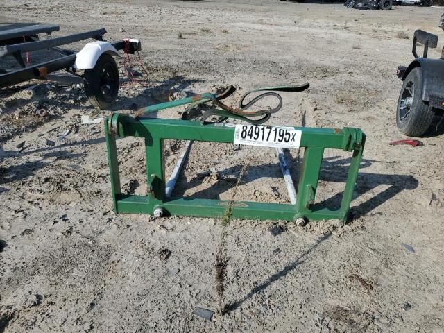 2022 John Deere WW25-Bale Spear