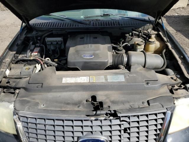 2003 Ford Expedition XLT