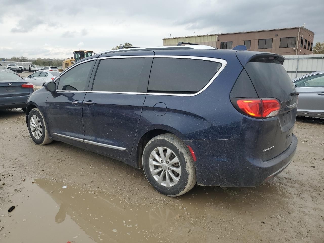 2018 Chrysler Pacifica Touring l