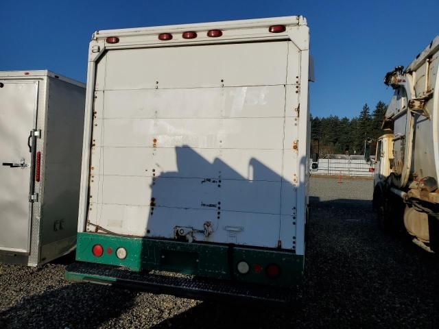 2000 Freightliner Chassis M-Trucks Delivery Van