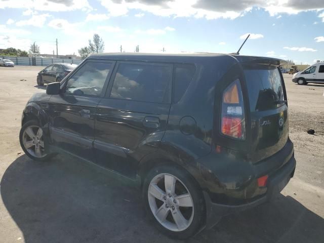 2010 KIA Soul +