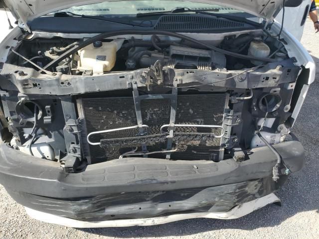 2014 Chev Express Commercial c