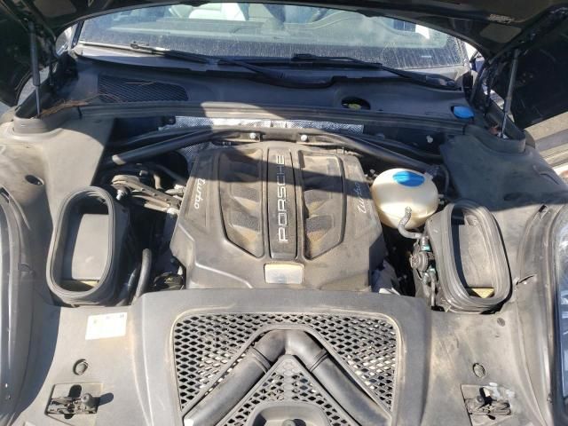 2016 Porsche Macan Turbo