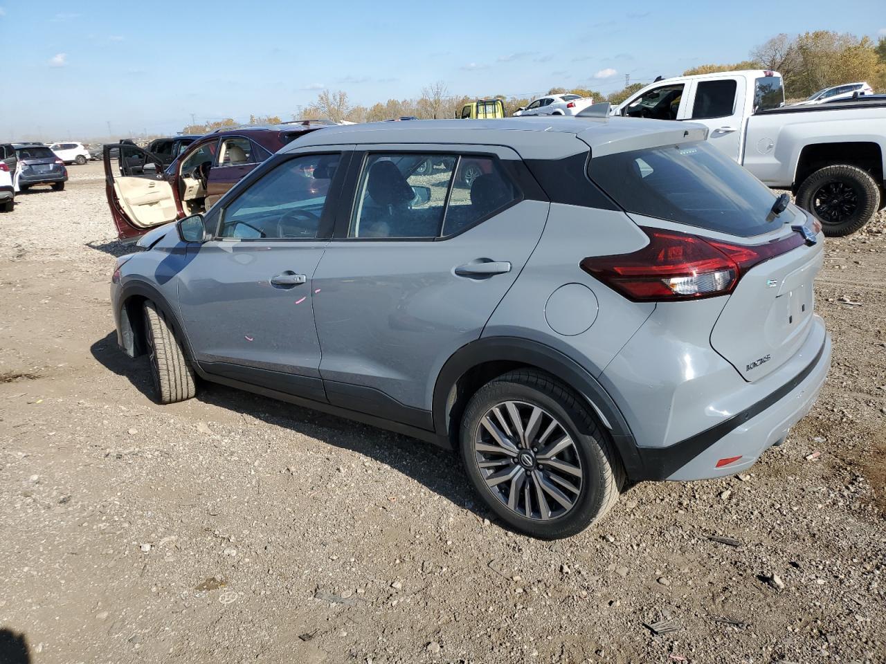 2021 Nissan Kicks sv