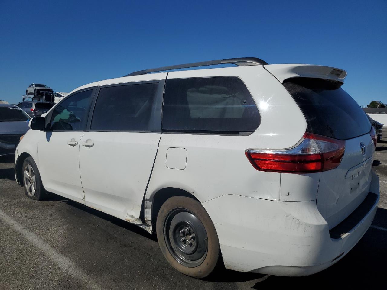 2017 Toyota Sienna le