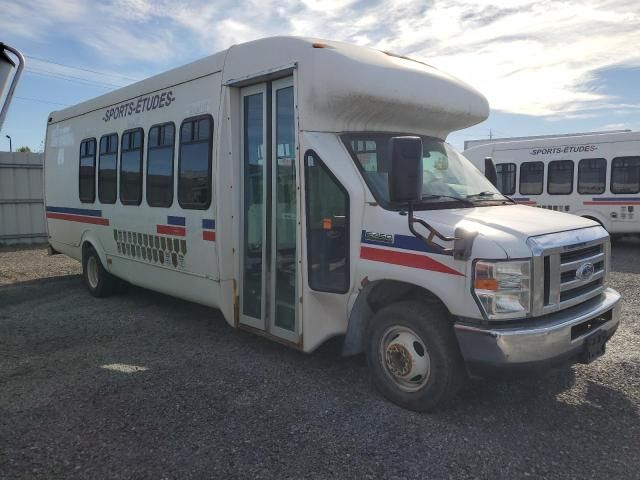 2009 Ford Econoline E450 Super Duty Cutaway Van