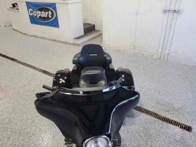 2010 Harley-Davidson Flhxxx