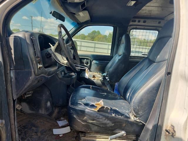 2000 Chevrolet Express G2500