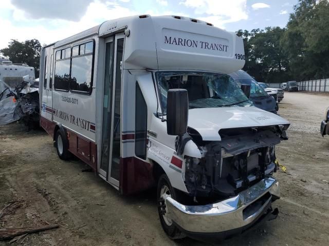 2019 Ford Econoline E450 Super Duty Cutaway Van