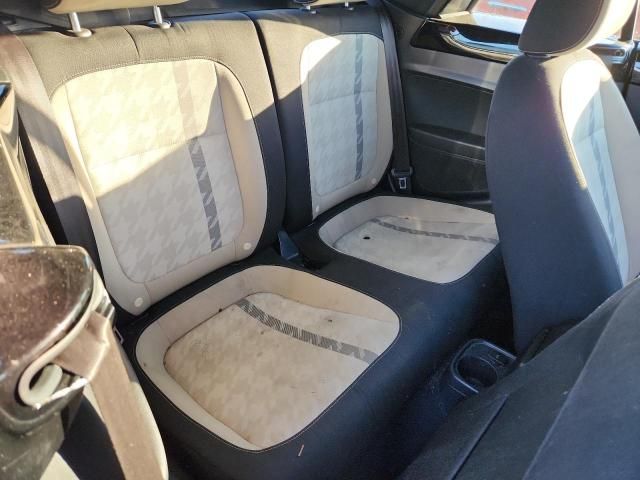 2018 Volkswagen Beetle S