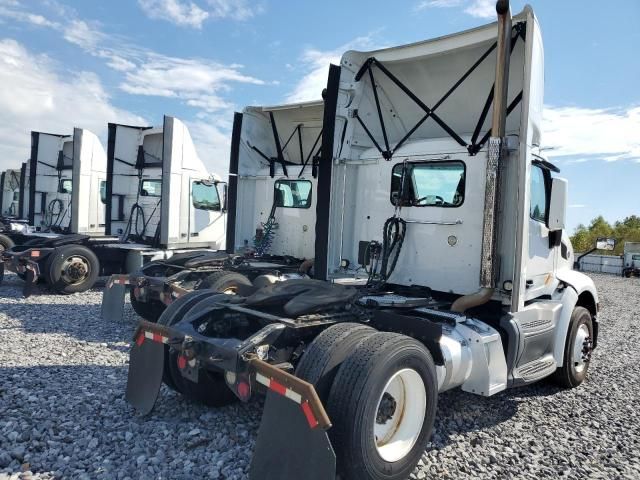 2018 Peterbilt 579 Semi Truck