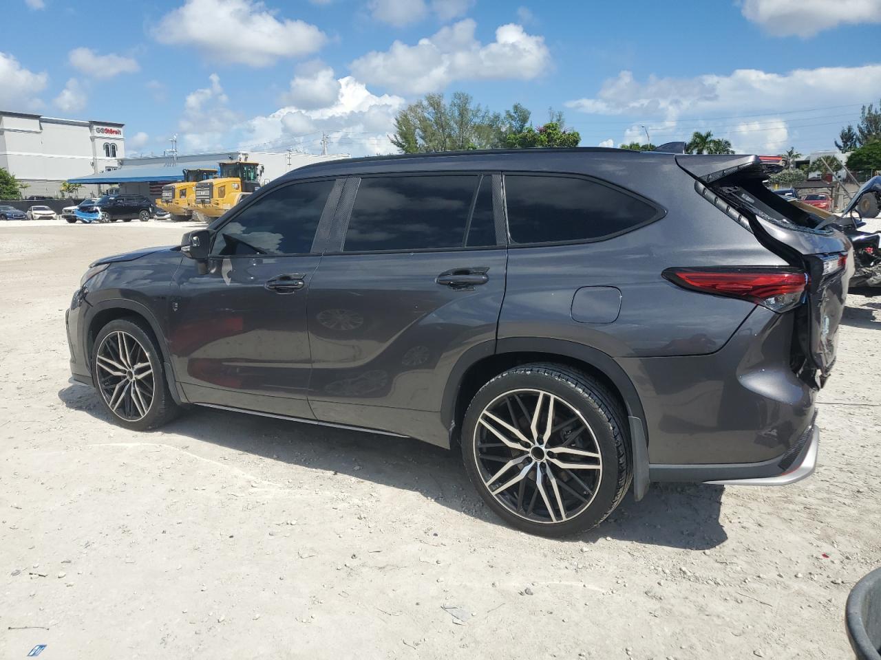 2022 Toyota Highlander xse