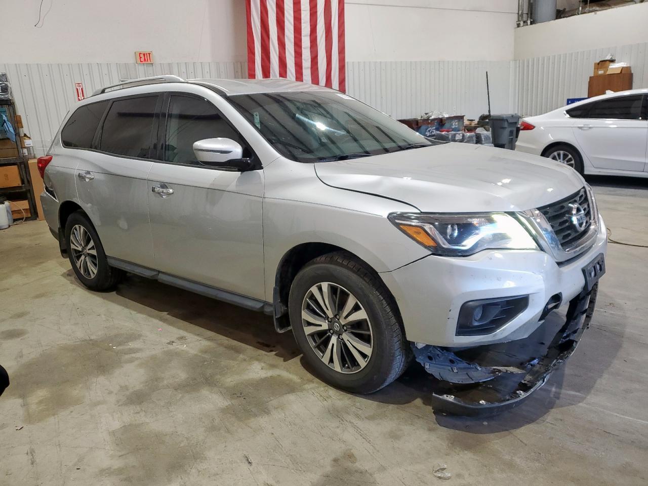 2017 Nissan Pathfinder s