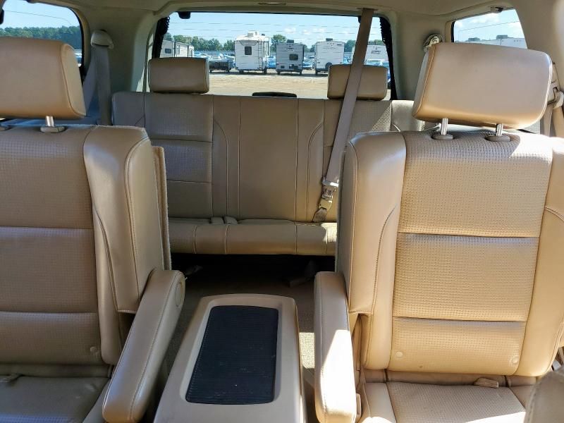 2005 Nissan Armada SE