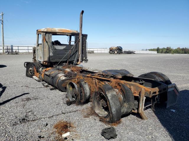 2015 Mack CXU613 Semi Truck