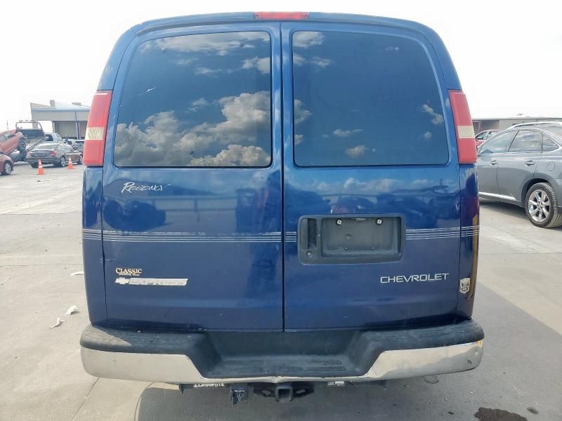 2004 Chevrolet Express G1500