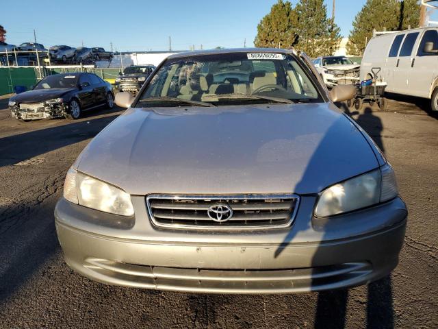 2000 Toyota Camry