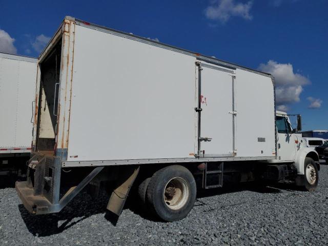1999 International 4000 4700-BOX Truck