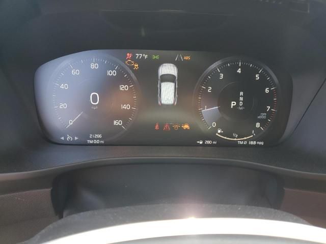 2020 Volvo XC40 T4 Momentum
