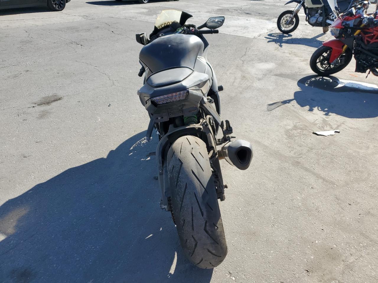 2015 Kawasaki ZX1000 J
