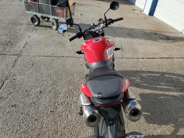 2012 Triumph 2012 Triumph Street Triple