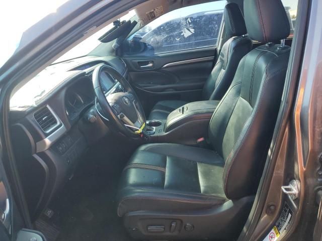 2019 Toyota Highlander SE