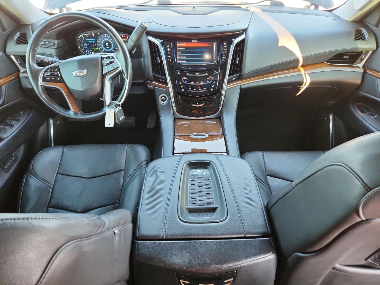2016 Cadillac Escalade Luxury