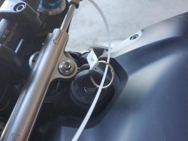 2022 Ducati Streetfighter V4