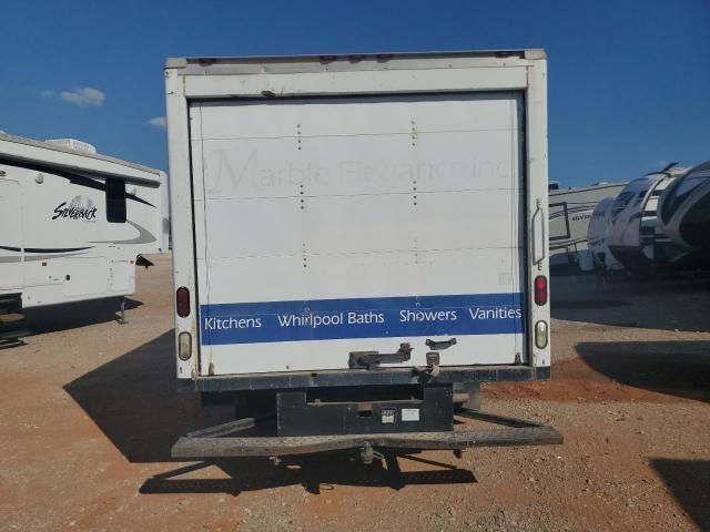 2005 Ford Econoline E350 Super Duty Cutaway Van