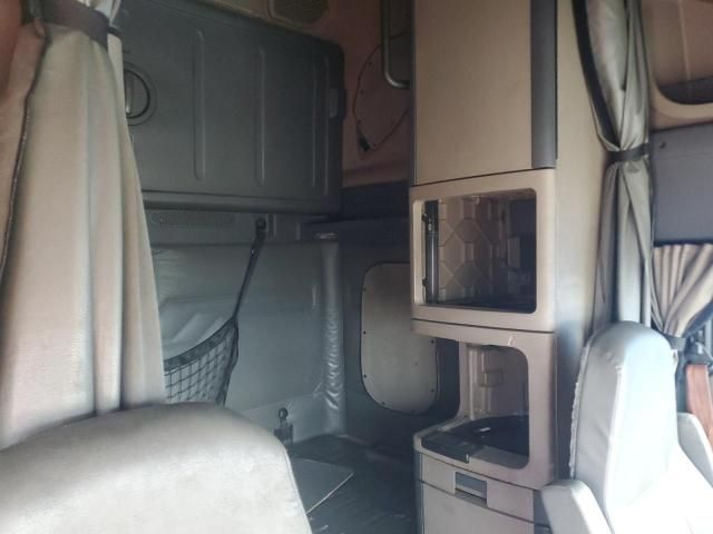 2014 Freightliner Cascadia 125