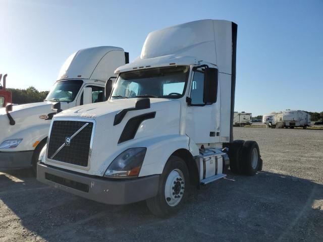 2017 Volvo VNL Semi Truck