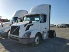 2017 Volvo VNL Semi Truck