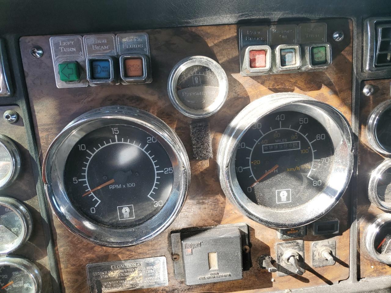 1996 Kenworth W900 Semi Truck