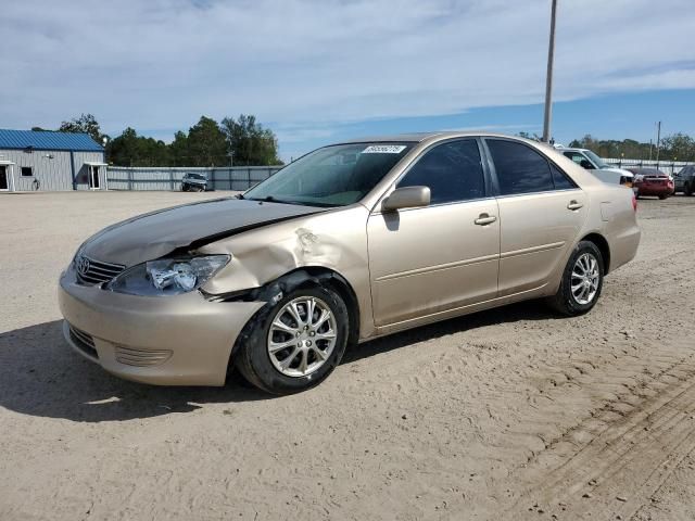 2005 Toyota Camry LE