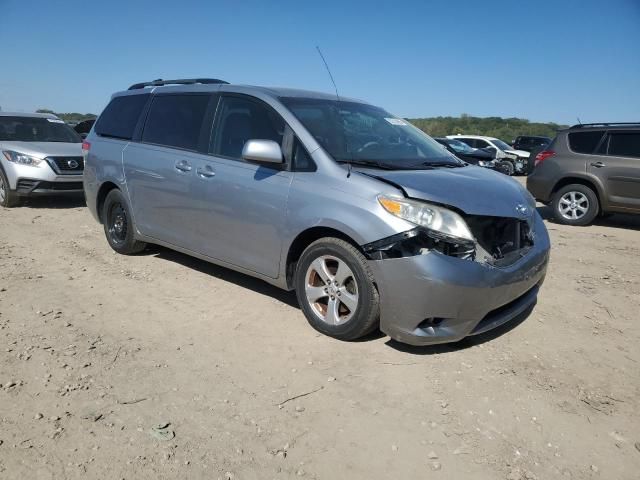 2011 Toyota Sienna LE
