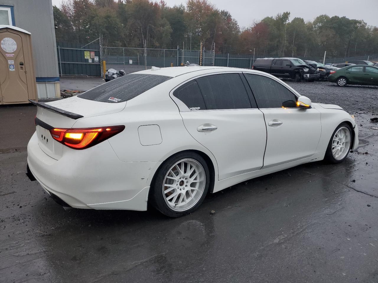 2018 Infiniti Q50 Luxe
