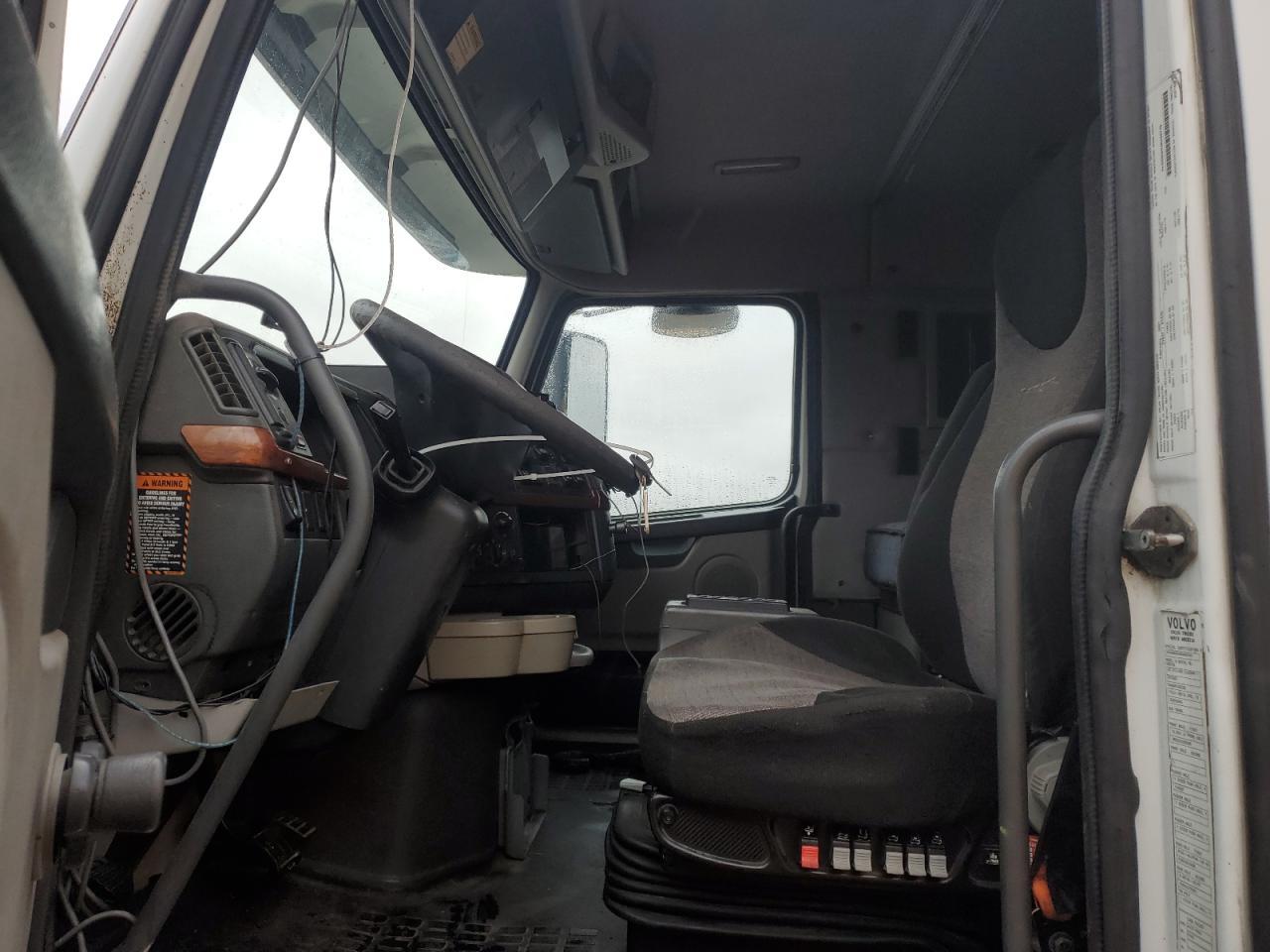 2008 Volvo VNL Dump Truck