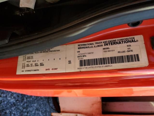 2007 International 7500 Refuse Truck