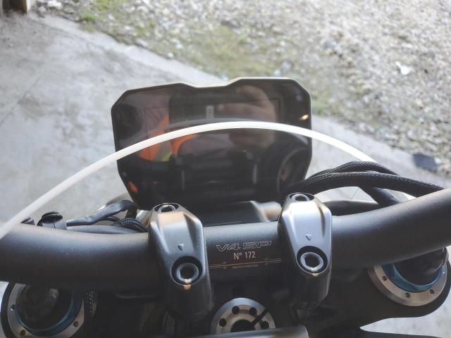 2022 Ducati Streetfighter V4