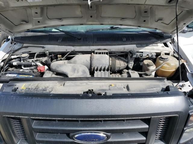 2011 Ford Econoline E350 Super Duty Van