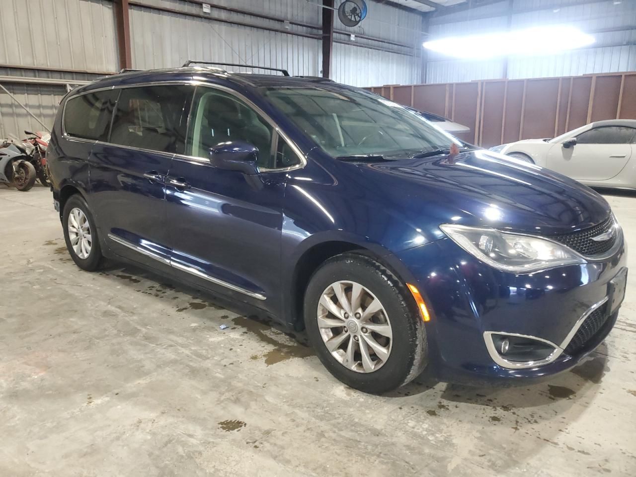 2018 Chrysler Pacifica Touring l