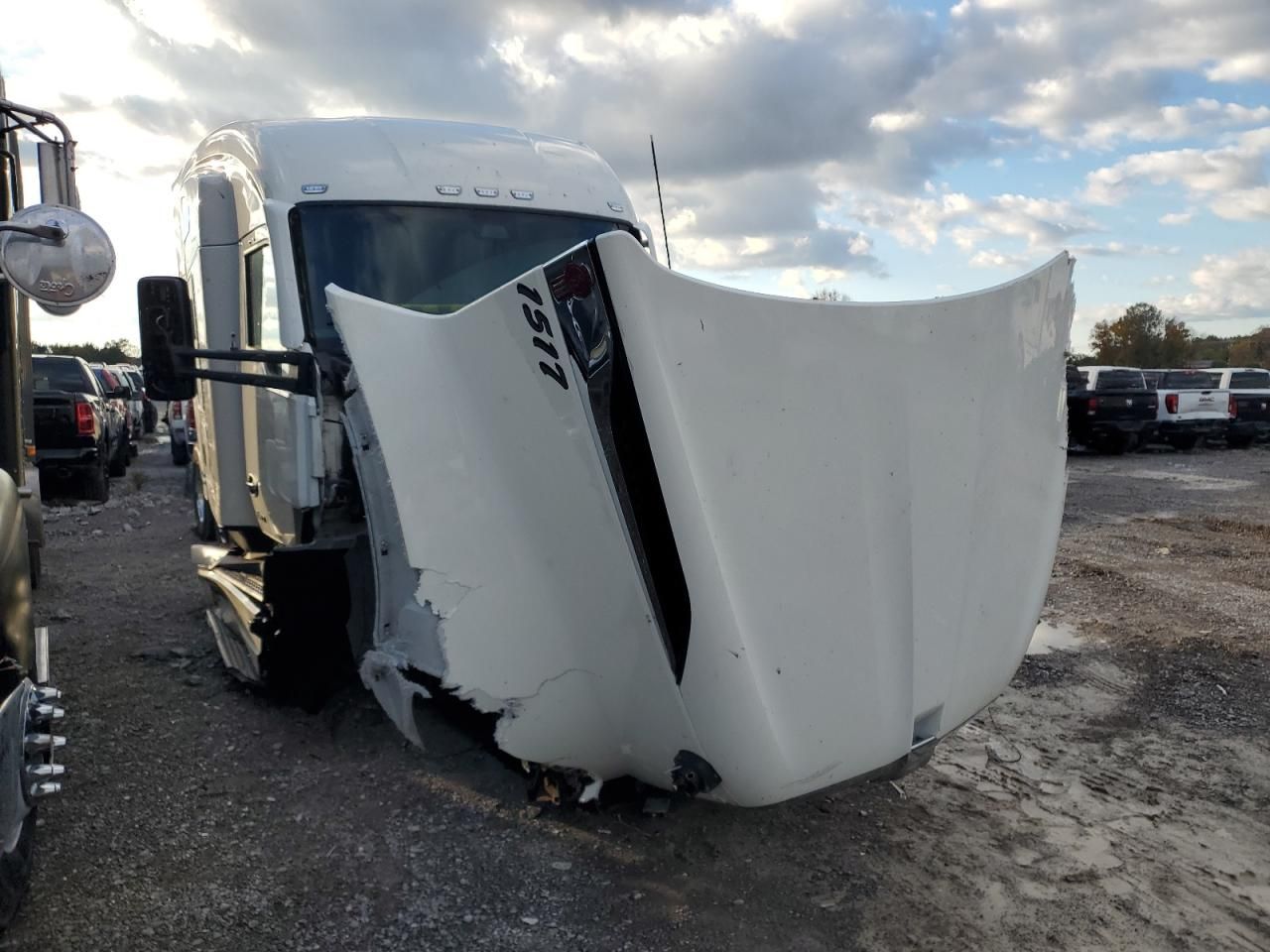 2026 Kenworth T680 Semi Truck