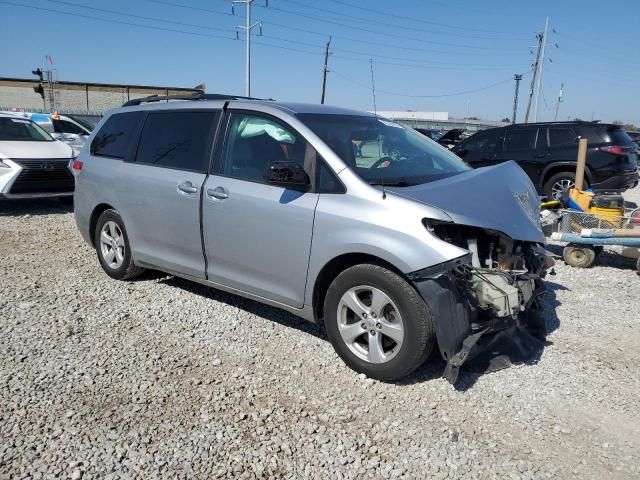 2014 Toyota Sienna LE