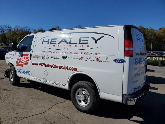 2022 Chevrolet Express G2500